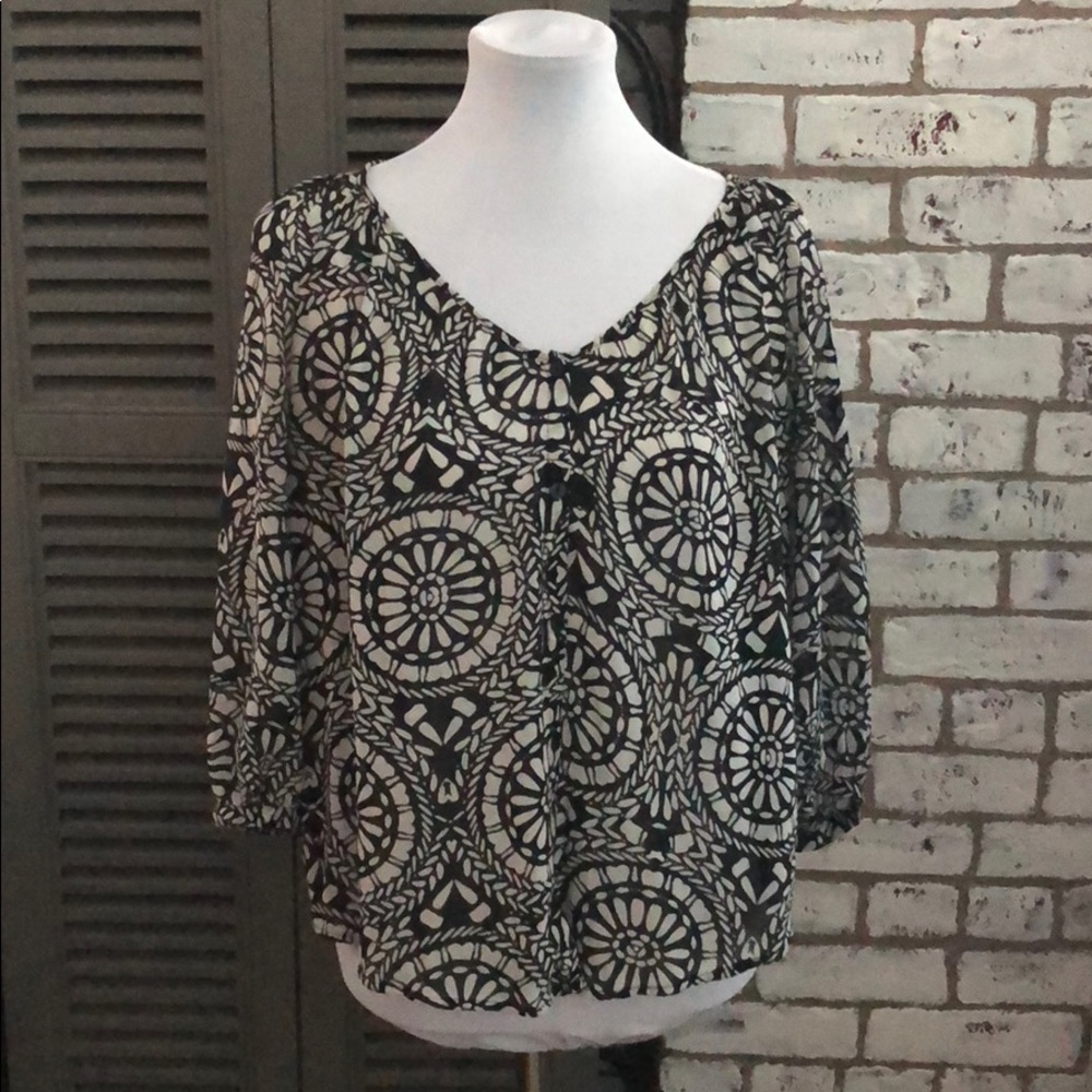 Aztec print 3/4 sleeve button down shirt